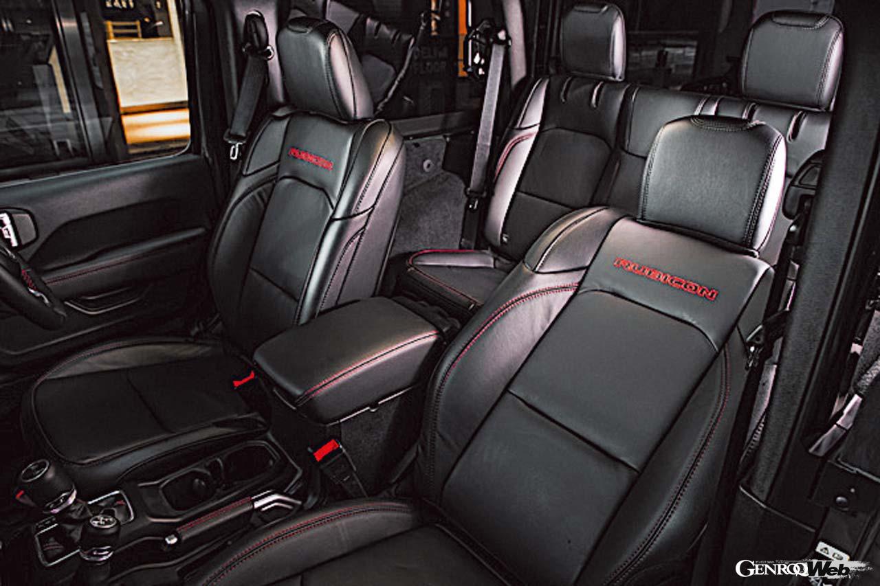 ジープ ラングラー ルビコン ソフトトップのシート