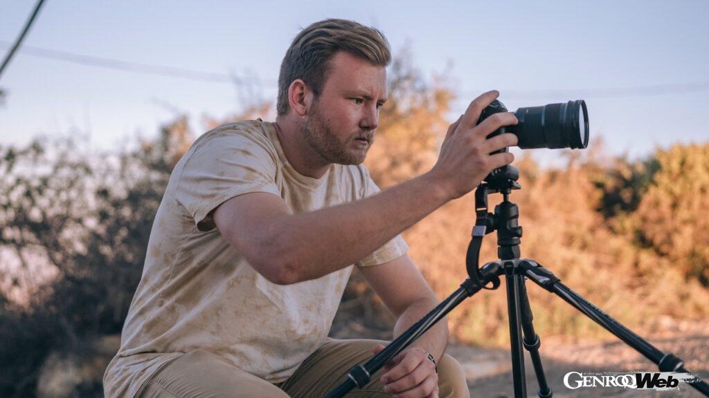 「人生は短い」、ポルシェ カイエンを住処に、世界を楽しむ旅へと出かけた退役空母乗り