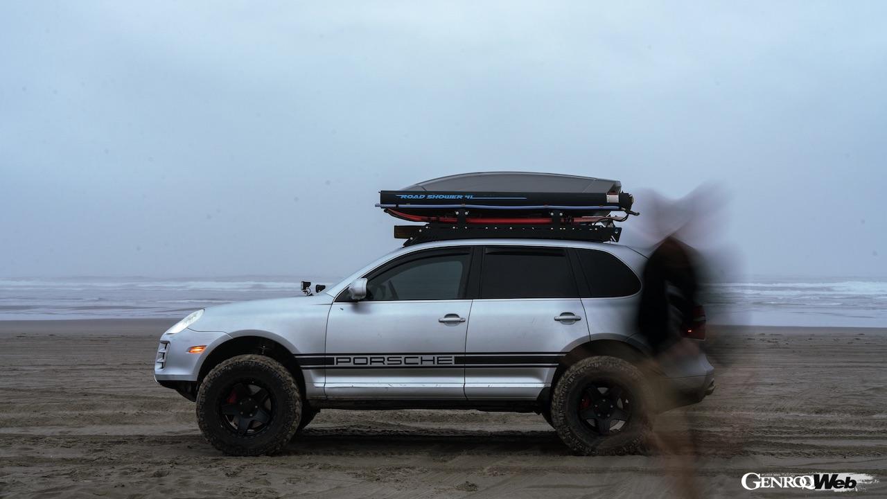 「人生は短い」、ポルシェ カイエンを住処に、世界を楽しむ旅へと出かけた退役空母乗り