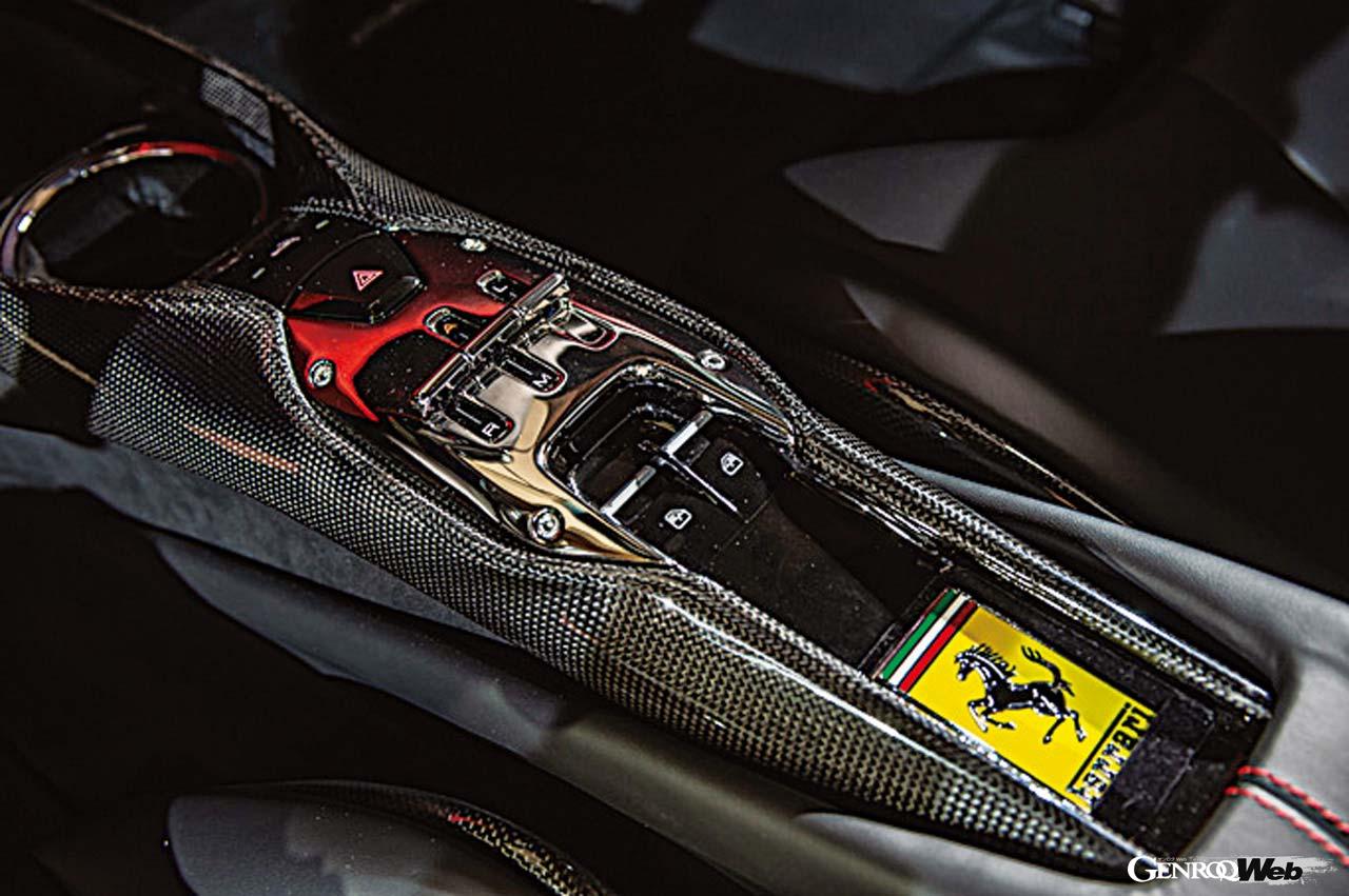 フェラーリ 296 GTBのセンターコンソール
