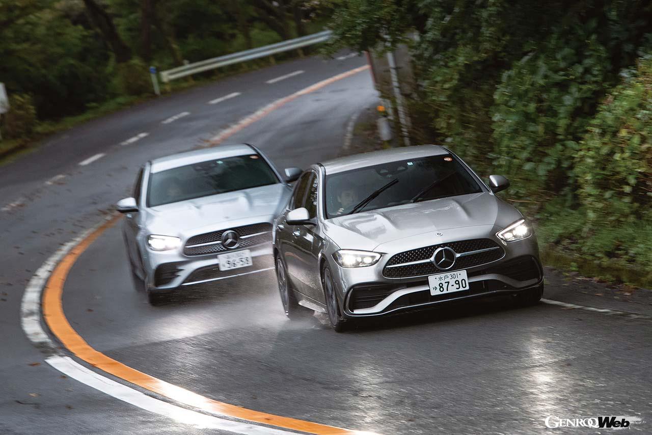 メルセデス・ベンツ C 200 アヴァンギャルドとE 200 スポーツの走行シーン
