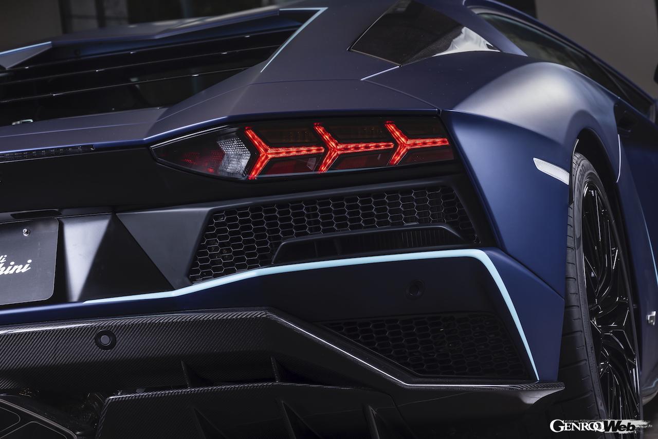 ランボルギーニ アヴェンタドール S ジャパン リミテッド エディションのテールランプ