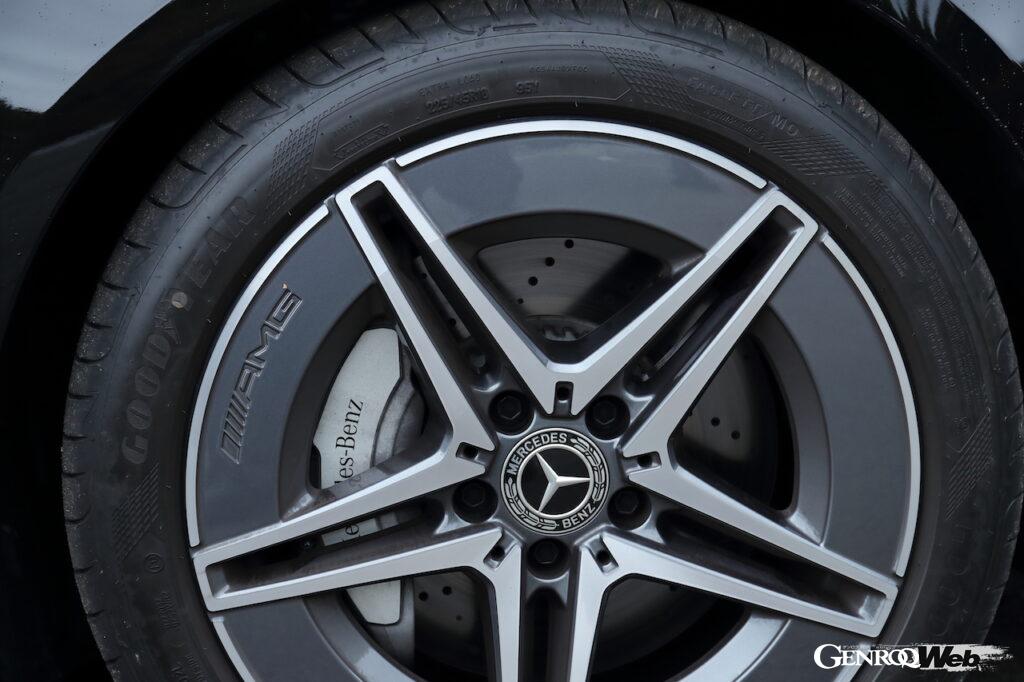 新型メルセデス・ベンツ C200のホイール