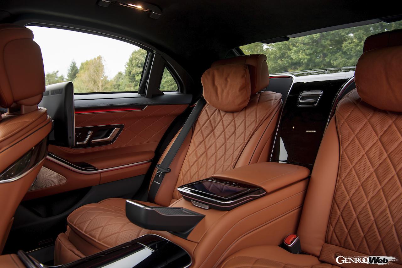 メルセデス・ベンツ S 680 ガード 4マティックのリヤシート