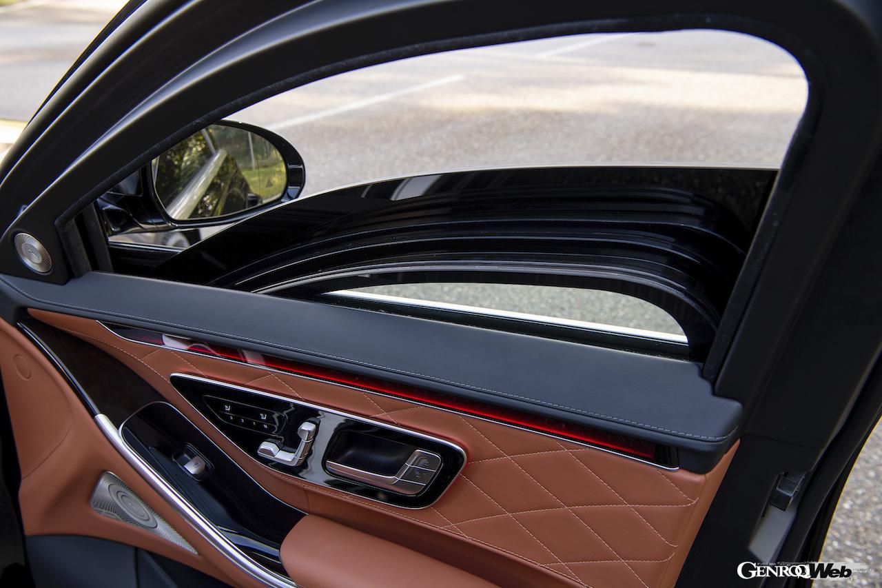 メルセデス・ベンツ S 680 ガード 4マティックのウィンドウ