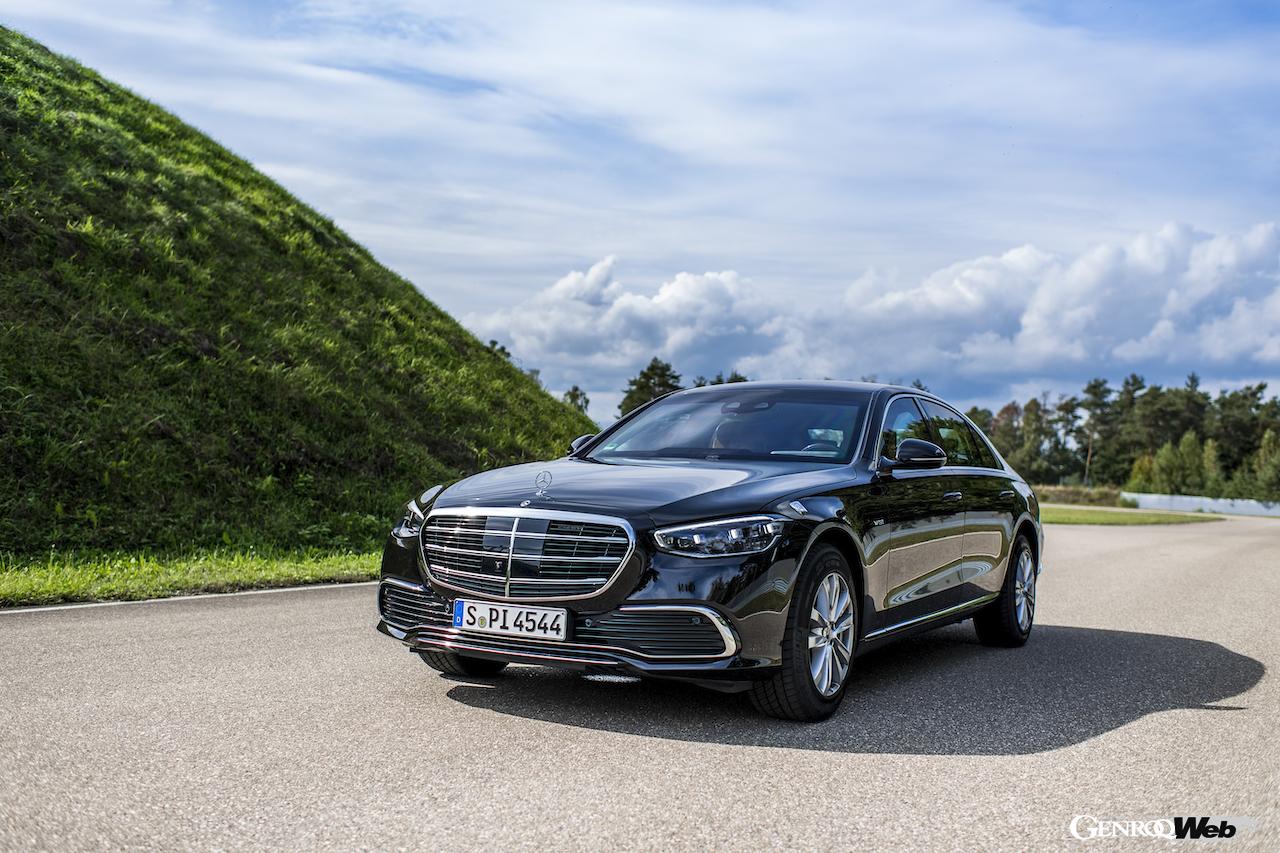 メルセデス・ベンツ S 680 ガード 4マティックのフロントビュー