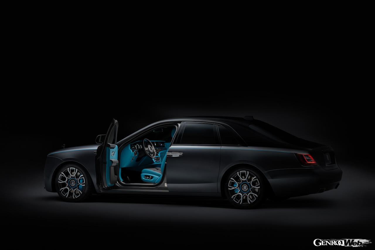ロールス・ロイス ゴースト ブラック・バッジ仕様のサイドビュー。フロントドア開