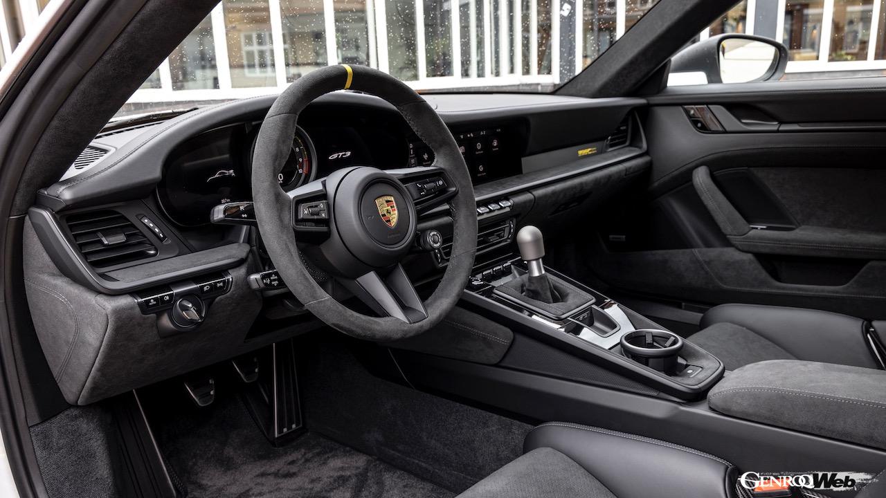 1985年ル・マン24時間優勝車「ポルシェ 956」を完全再現した、パオロ・バリッラの911 GT3