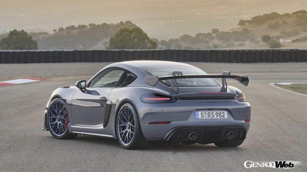 最高出力500ps、軽量化と大幅なパフォーマンスアップを果たした「ポルシェ 718 ケイマン GT4 RS」