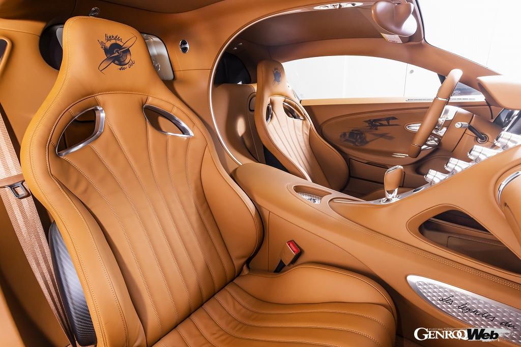 ブガッティ シロン スポーツ “レ・レジェンド・デュ・シエル”のシート