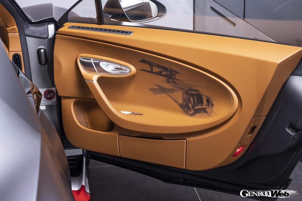 ブガッティ シロン スポーツ “レ・レジェンド・デュ・シエル”のドアトリム