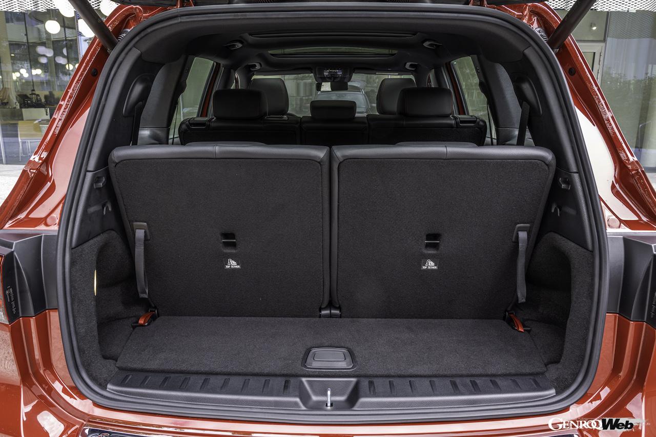 メルセデス・ベンツ EQB 350 4マティックのラゲッジコンパートメント。