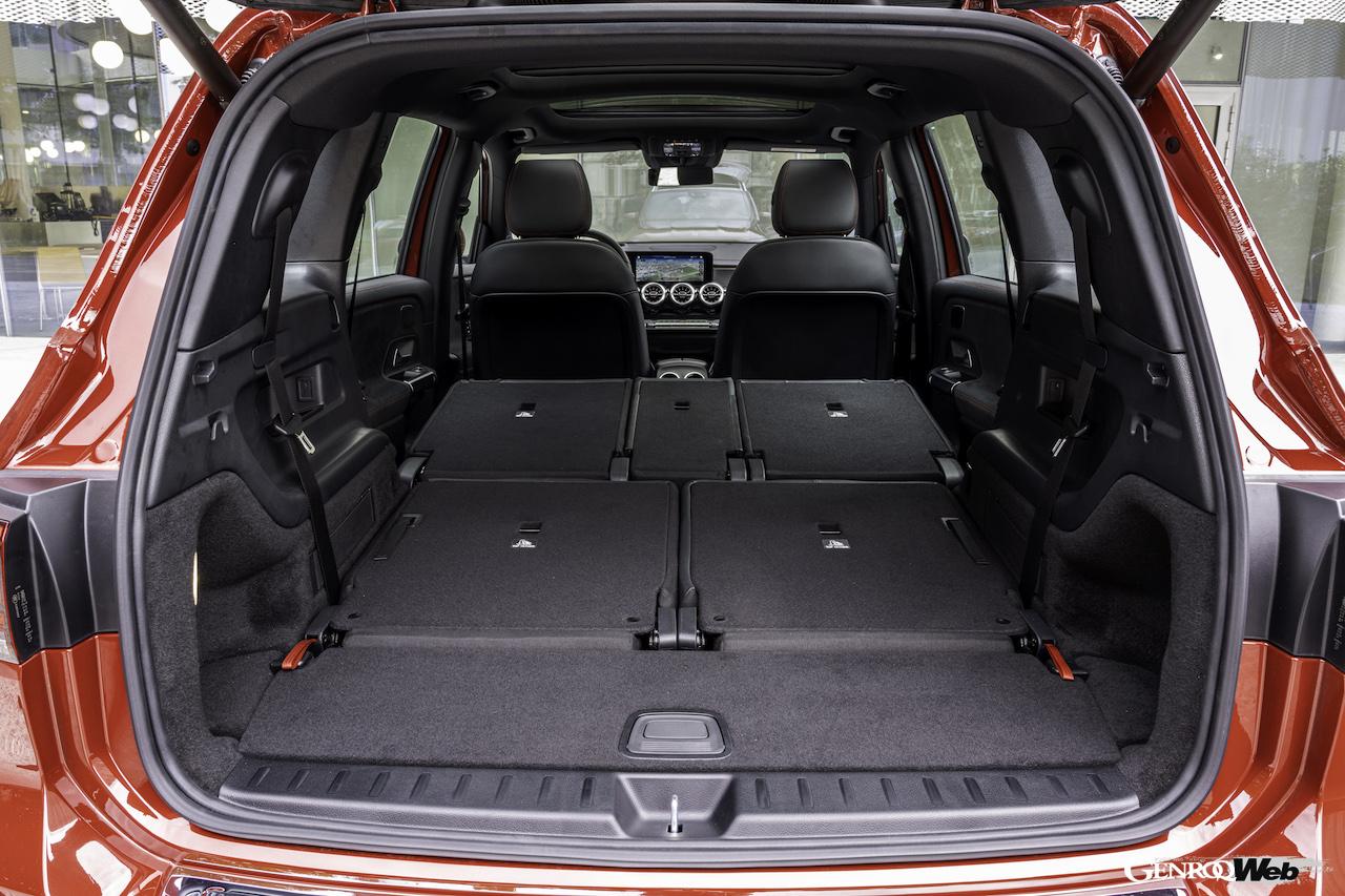 メルセデス・ベンツ EQB 350 4マティックのラゲッジコンパートメント