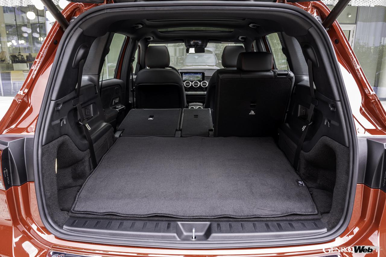 メルセデス・ベンツ EQB 350 4マティックのラゲッジコンパートメント