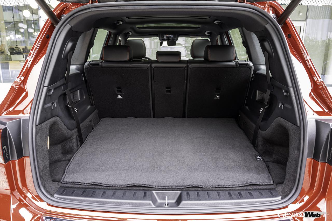 メルセデス・ベンツ EQB 350 4マティックのラゲッジコンパートメント