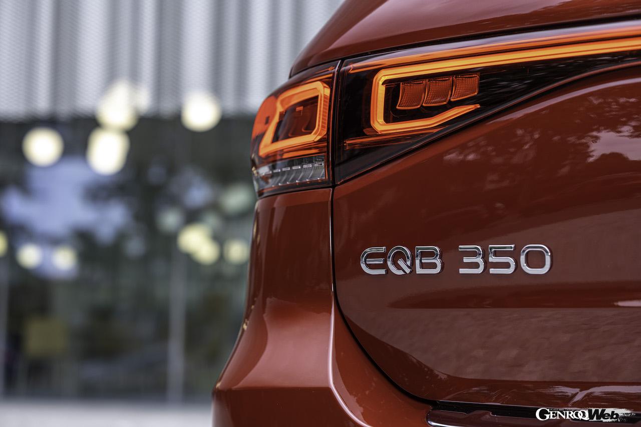 メルセデス・ベンツ EQB 350 4マティックのエンブレム