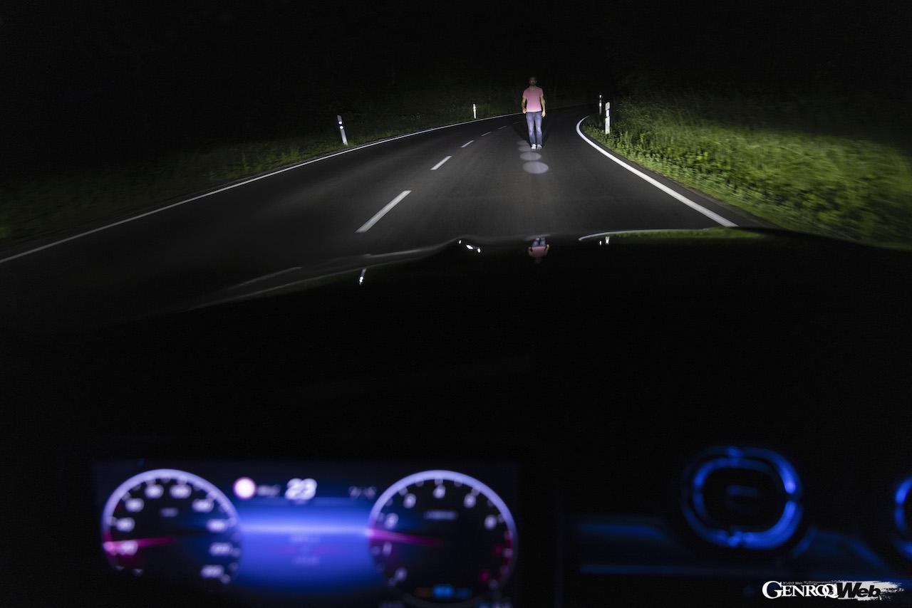 メルセデス・ベンツ 新型Cクラスのデジタルライト