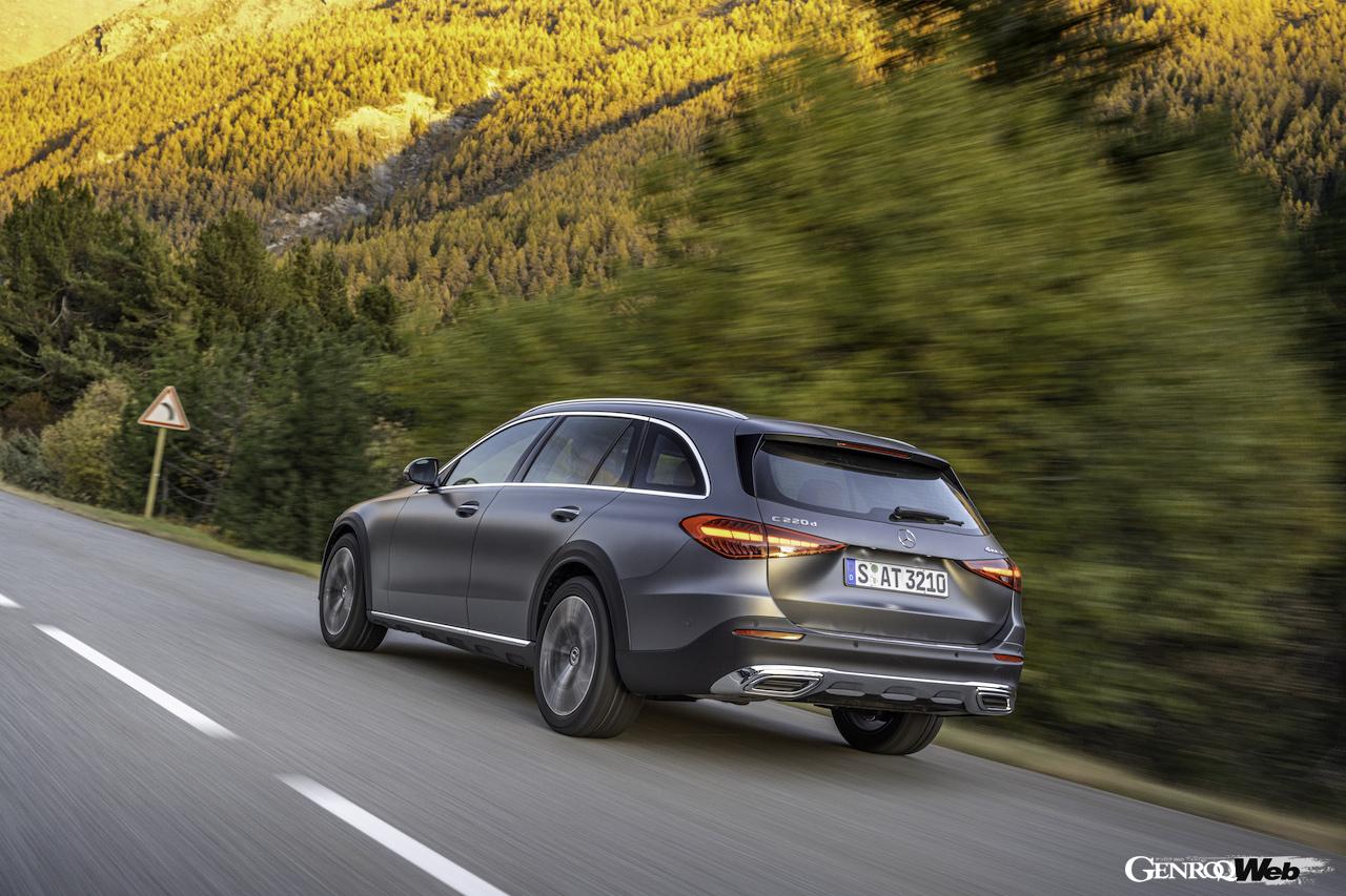 メルセデス・ベンツ C 220 d 4マティック オールテレインのリヤビュー