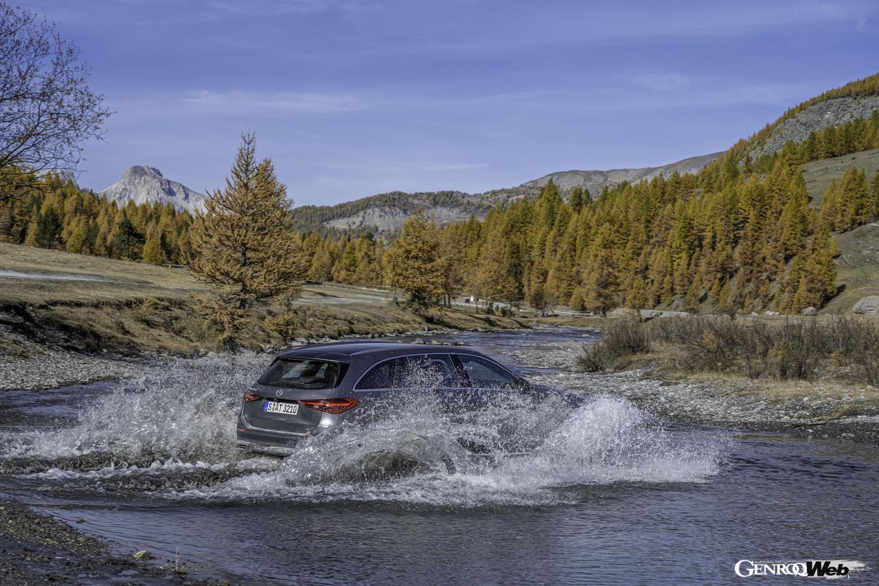 メルセデス・ベンツ C 220 d 4マティック オールテレインのリヤビュー