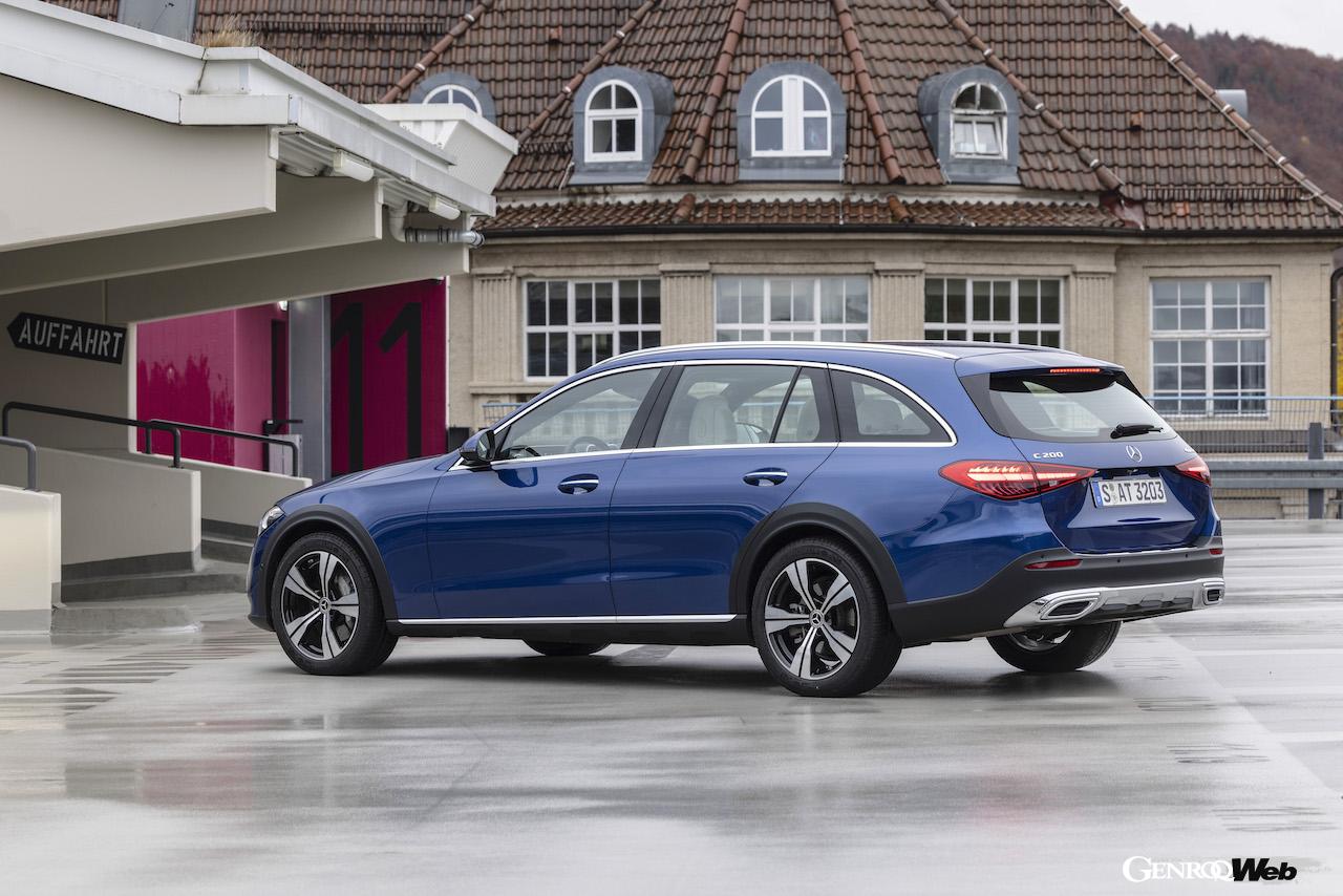 メルセデス・ベンツ C 200 4マティック オールテレインのリヤビュー