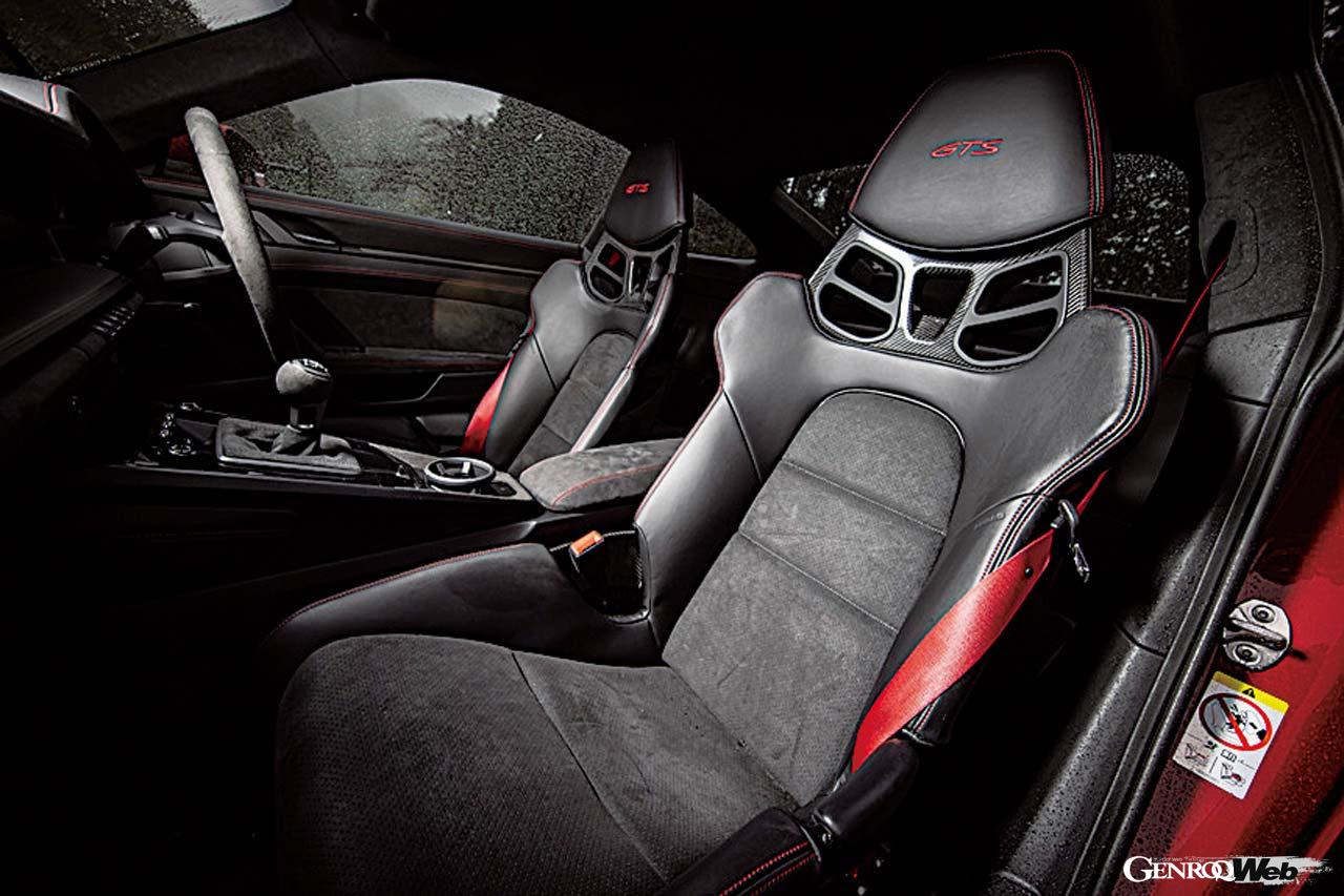 ポルシェ911 カレラGTSのシート