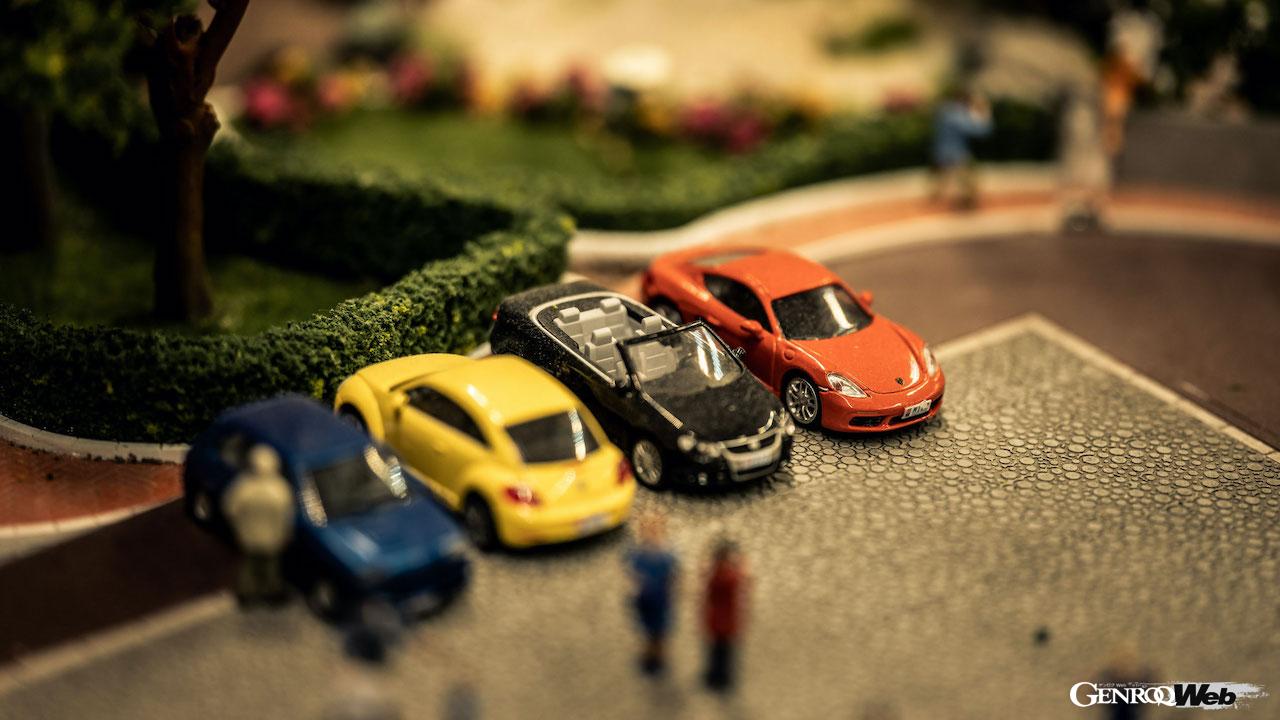 世界最大のジオラマ施設ハンブルクの「ミニチュア・ワンダーランド」に、ポルシェ 99X エレクトリックが登場。