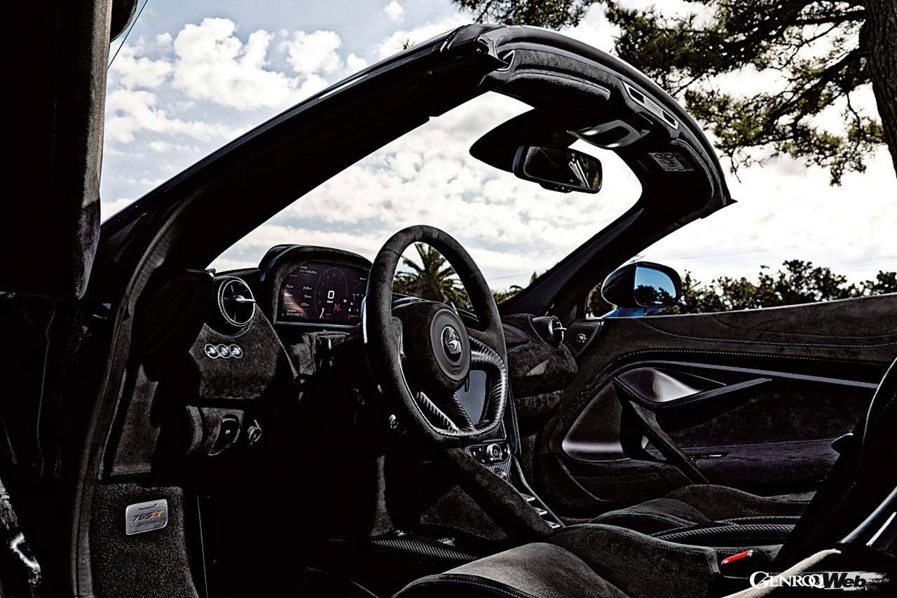 マクラーレン 765LT スパイダーのインテリア