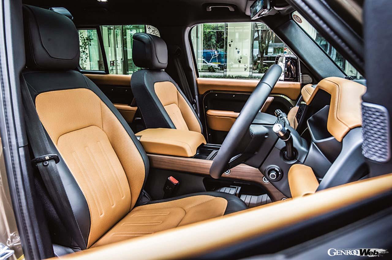 ランドローバー ディフェンダー 110 X D300のフロントシート