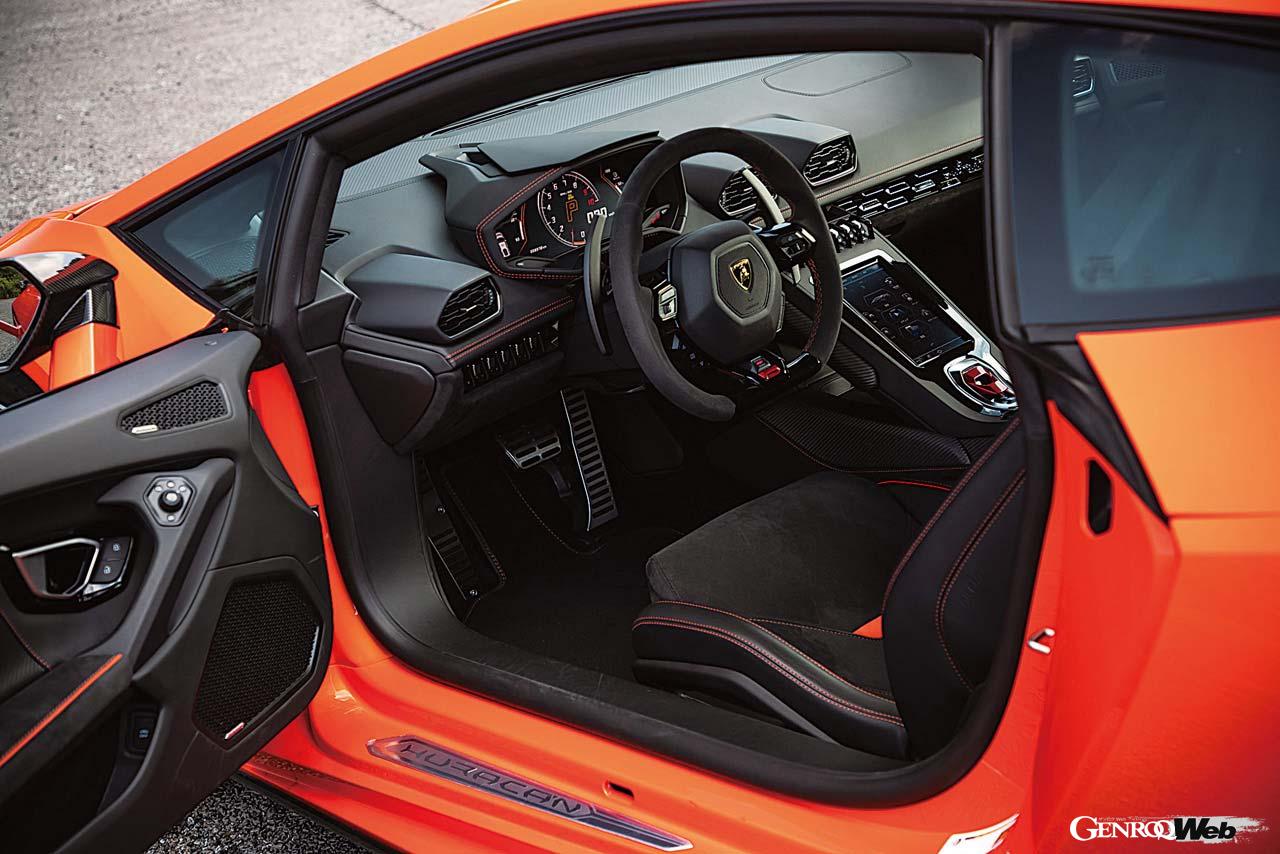 ランボルギーニ ウラカン EVOのインテリア