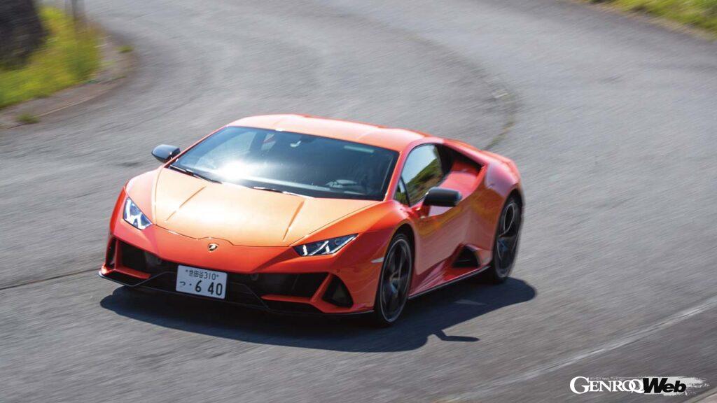 ランボルギーニ ウラカン EVOの走行シーン