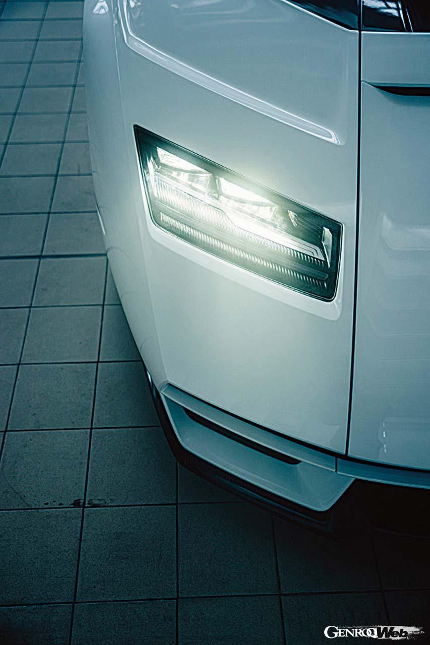 ランボルギーニ カウンタック LPI 800-4のヘッドライト