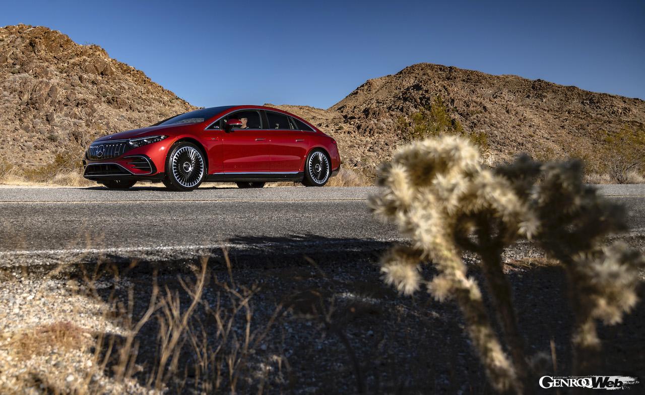 メルセデスAMG EQS 53 4マティック＋。フロントビュー