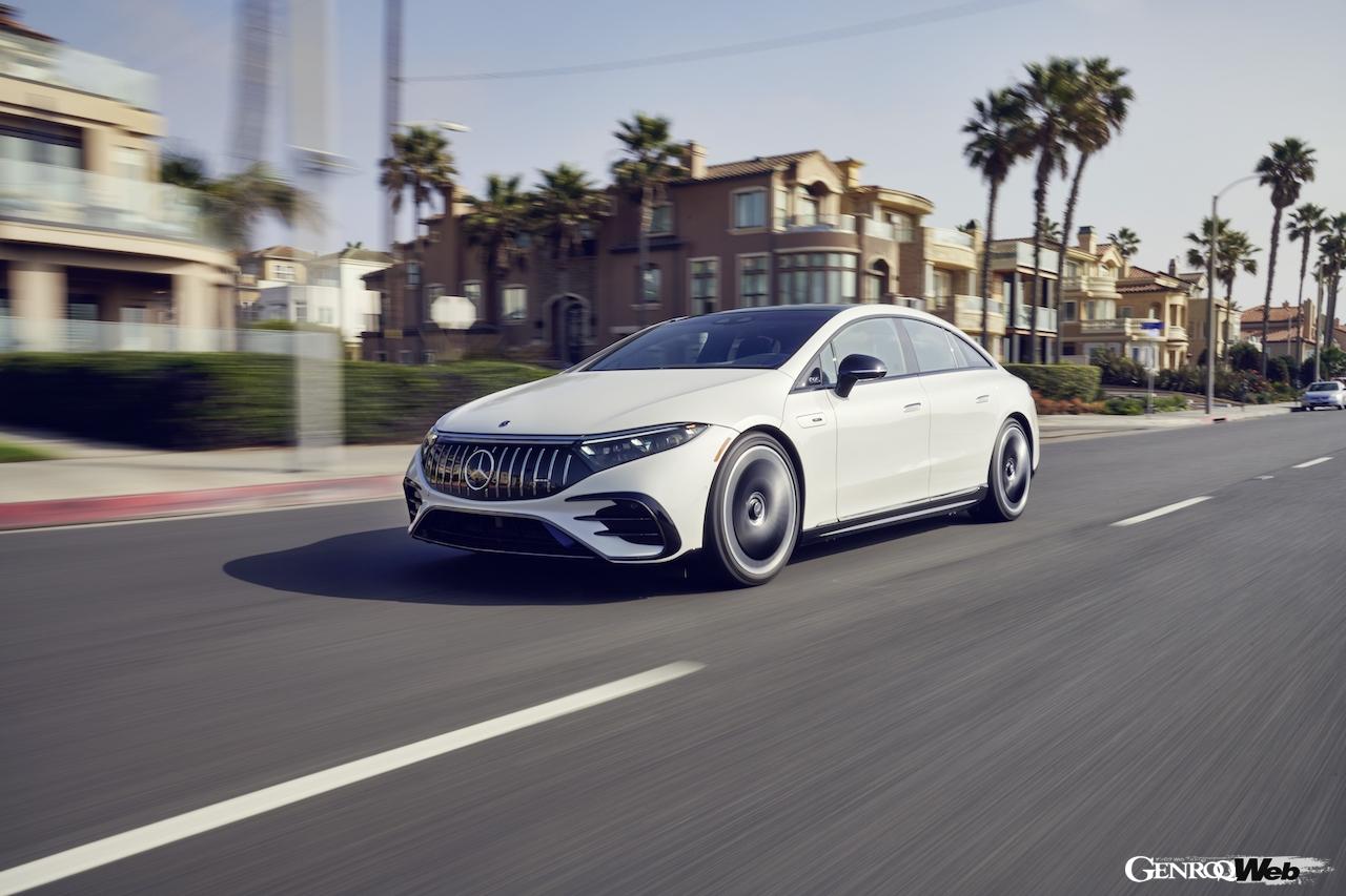 メルセデスAMG EQS 53 4マティック＋。フロントビュー