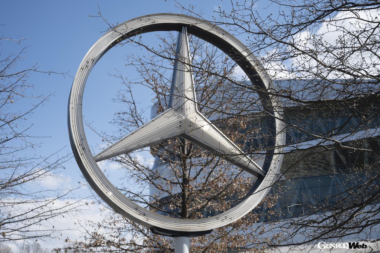 メルセデスミュージアムに移転されたシュトゥットガルト駅のスリーポインテッドスター