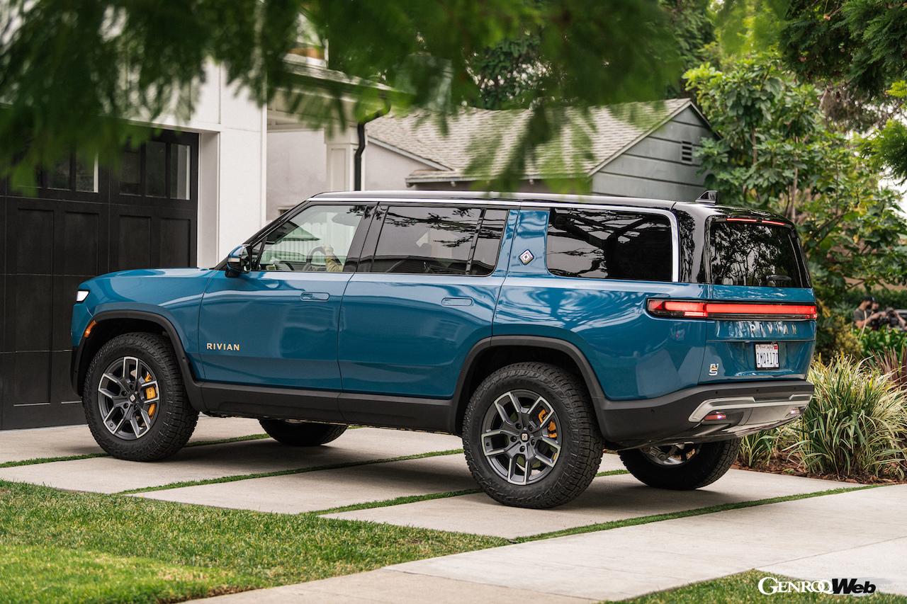 リヴィアンの電動SUV、R1S。リヤビュー