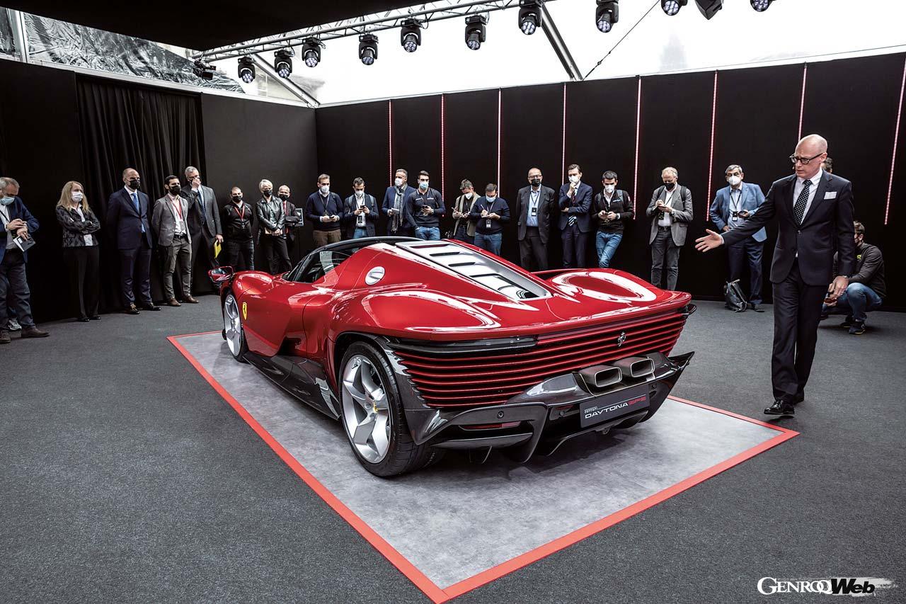 フェラーリ デイトナ SP3のリヤスタイル