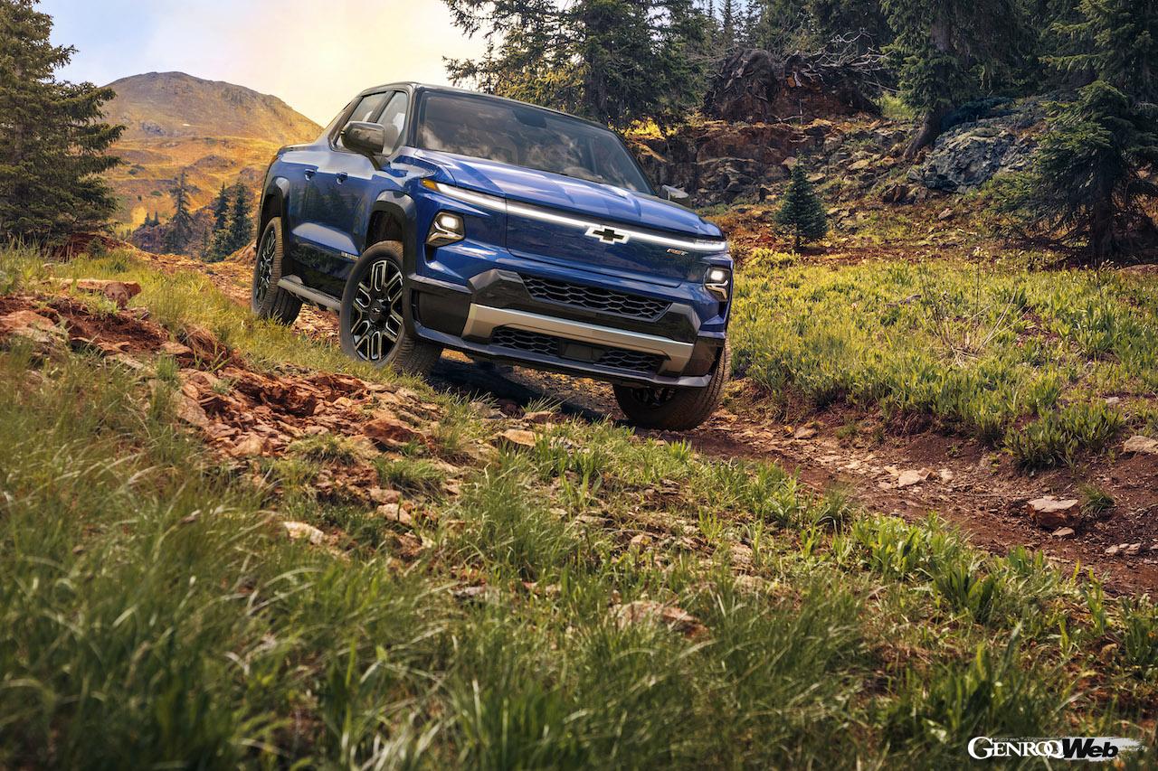 「CES 2022」で公開されたシボレー シルバラード EVのエクステリア。