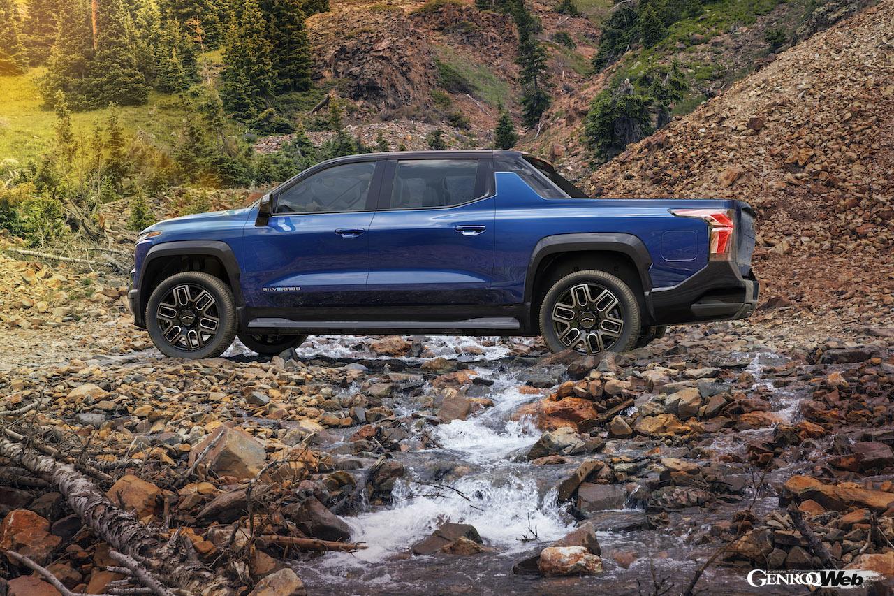 「CES 2022」で公開されたシボレー シルバラード EVのエクステリア。