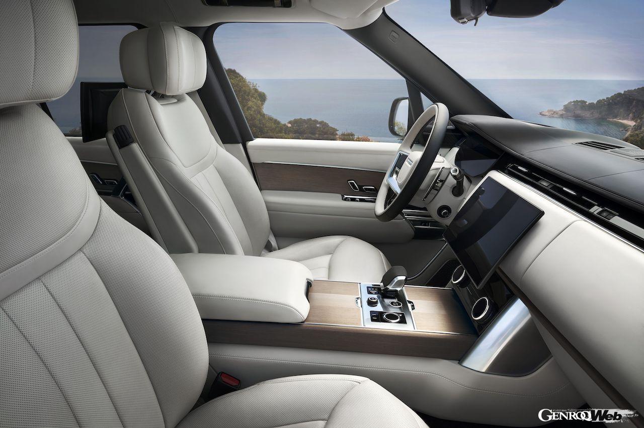 日本導入がスタートした新型レンジローバーのインテリア。