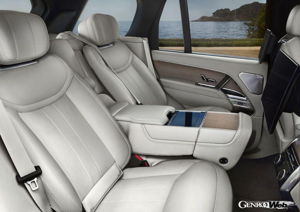 日本導入がスタートした新型レンジローバーのインテリア。