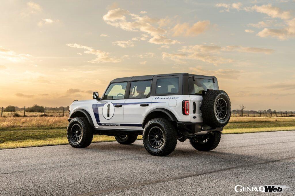 ヘネシー ヴェローシラプター 400 ブロンコのエクステリア。