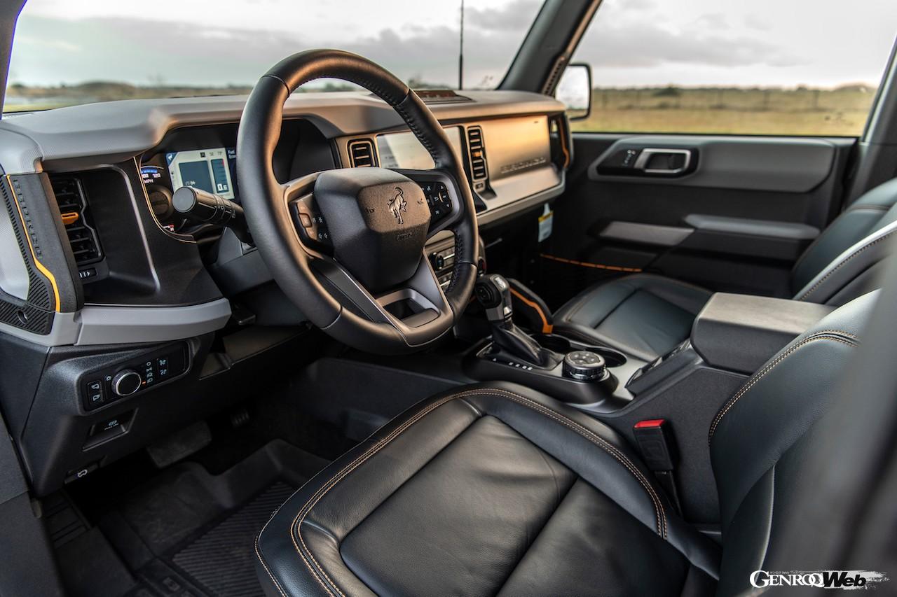 ヘネシー ヴェローシラプター 400 ブロンコのインテリア。