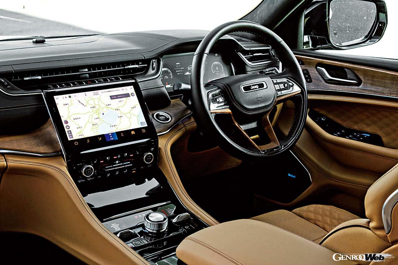 ジープ グランドチェロキー L サミットリザーブのインテリア