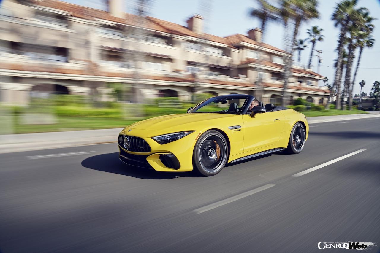 メルセデスAMG SL 65 4マティックプラスのフロントビュー