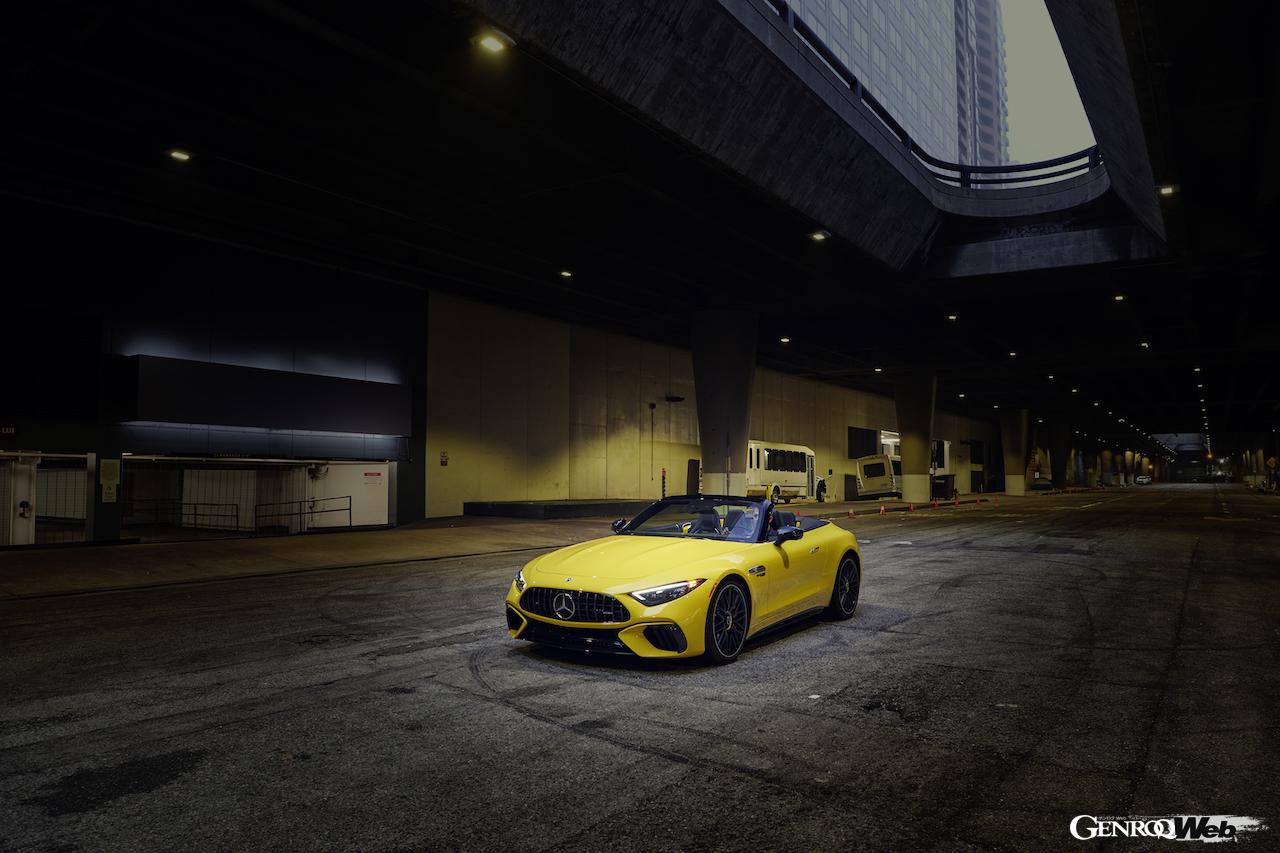 メルセデスAMG SL 65 4マティックプラスのフロントビュー