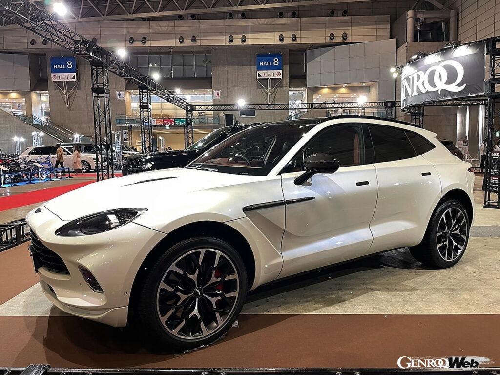 アストンマーティン DBXのフロントスタイル