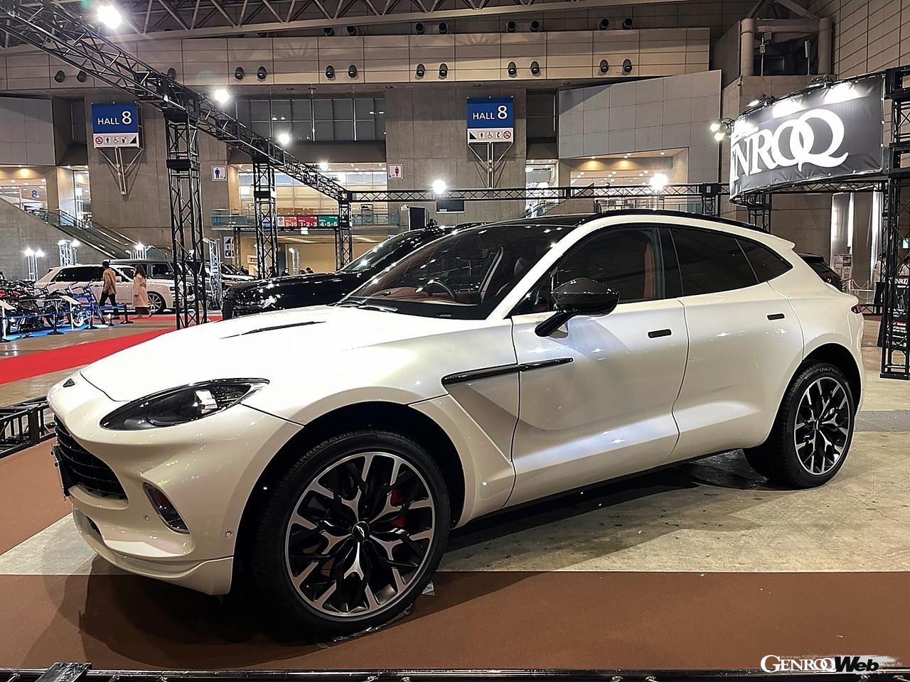 アストンマーティン DBXのフロントスタイル