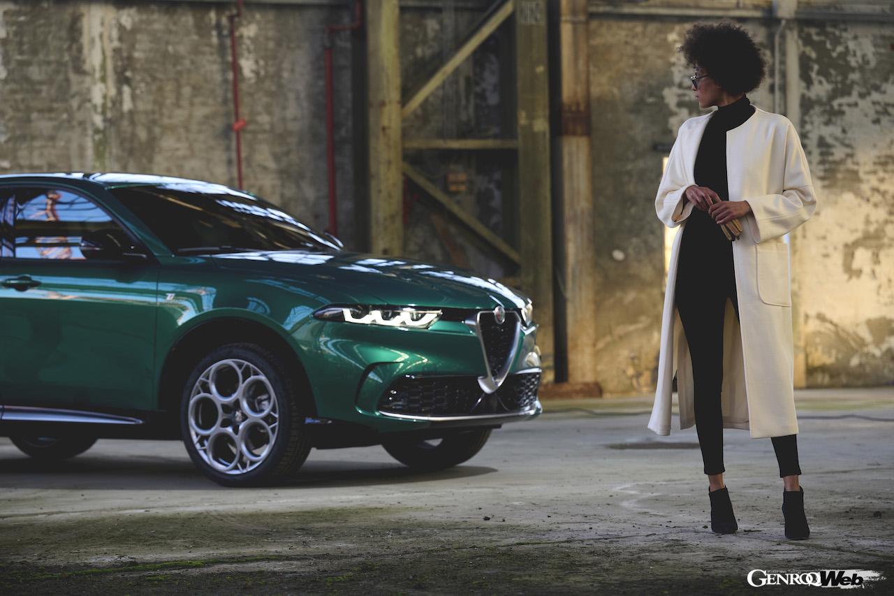 アルファロメオの新型コンパクトSUV「トナーレ」のエクステリア。