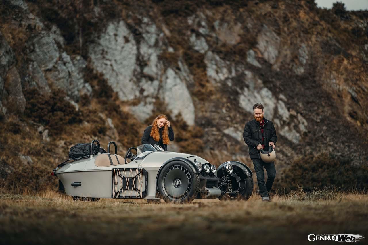 完全新規設計された3輪モデル「モーガン スーパー3」のエクステリア。