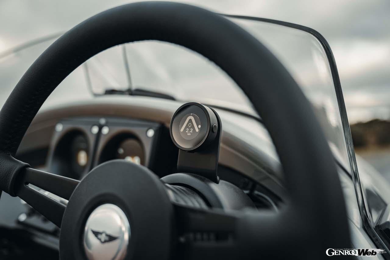 完全新規設計された3輪モデル「モーガン スーパー3」のインテリア。